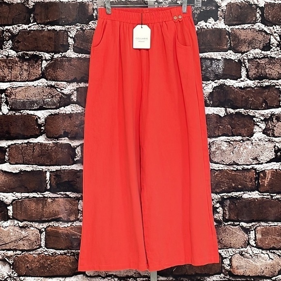 Cellabie Pants NWT Red Orange Wide Leg Cropped Pockets Size Large - Picture 3 of 12